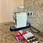 Апартаменты Penthouse With Private Solarium - Pool & Free Parking